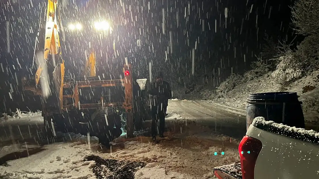Şirvan ve Eruh'ta Mahsur Kalan Araçlar Kurtarıldı!