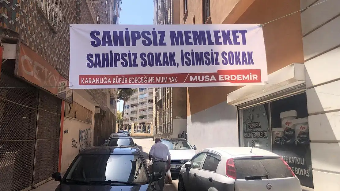 Sokak Sakinlerinden Pankartlı Tepki