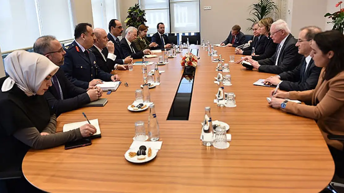 Sözcü Kalın, Carft ve Jeffrey ile görüştü