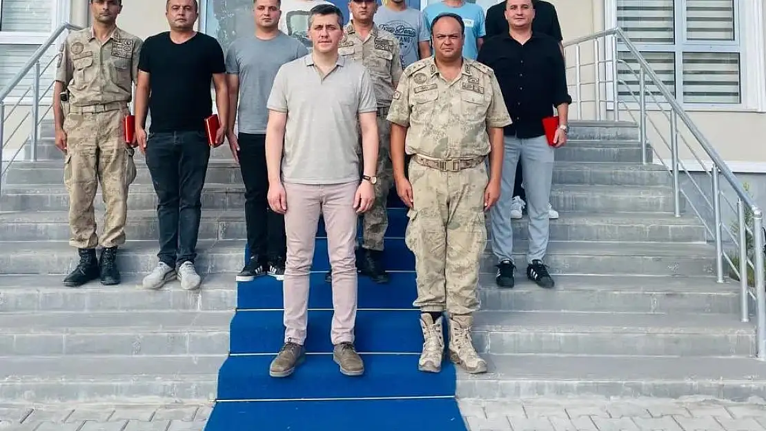 Tayinleri Çıkan Jandarmalara Hizmet Anısı Plaket