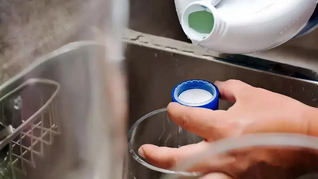 Ticaret Bakanlığı'ndan dev market zincirinin çamaşır suyu için toplatma kararı