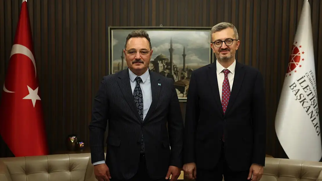 TİMBİR Heyeti, İletişim Başkanı Burhanettin Duran'ı Ziyaret Etti