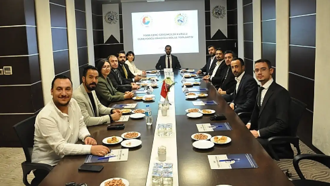 TOBB İl Genç Girişimciler Kurulu Güneydoğu Anadolu Bölge Toplantısı Siirt'te Yapıldı
