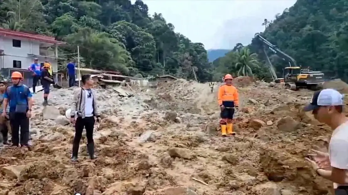 Toprak Kaymasında Ölenlerin Sayısı 11'e Yükseldi