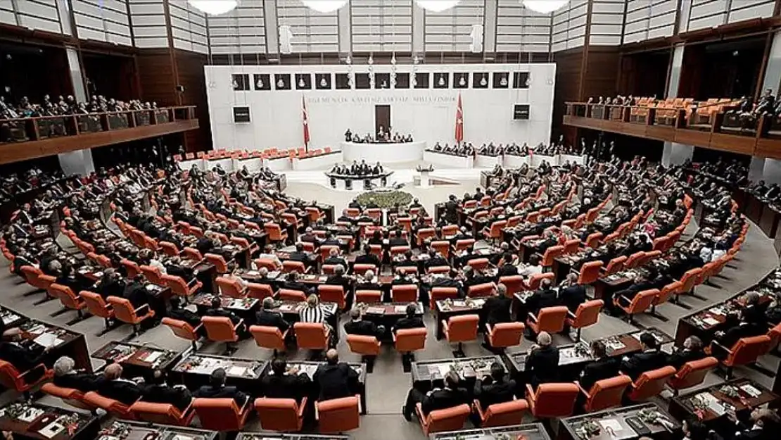Transferlerle Siyasi Partilerin Milletvekili Sayıları Değişti