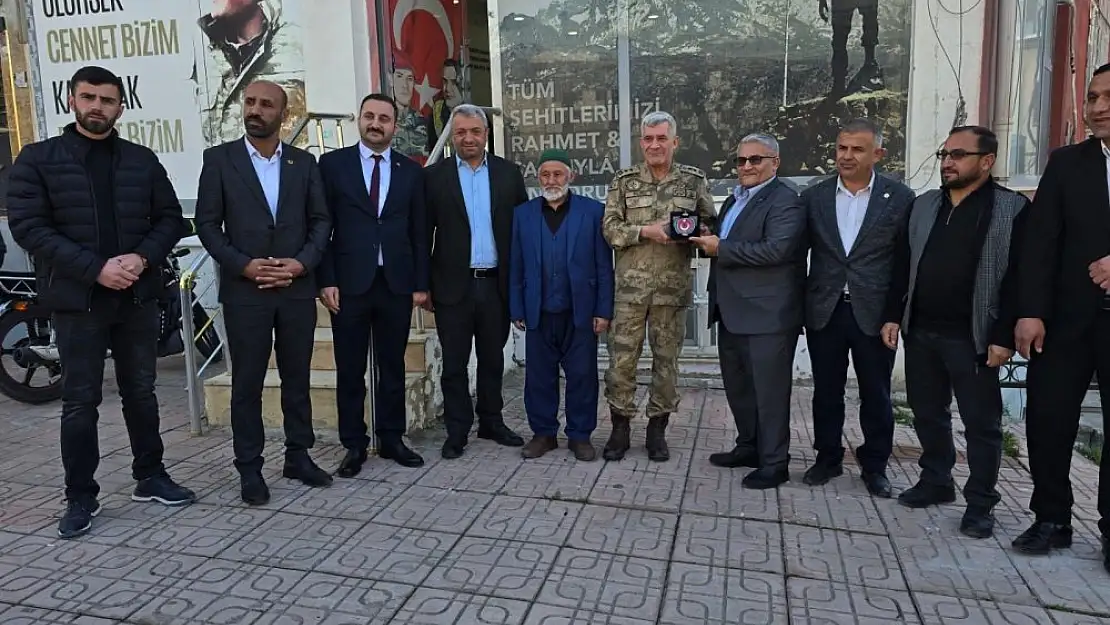 Tümgeneral Bulut'tan Nedim Ayhan'a Ziyaret