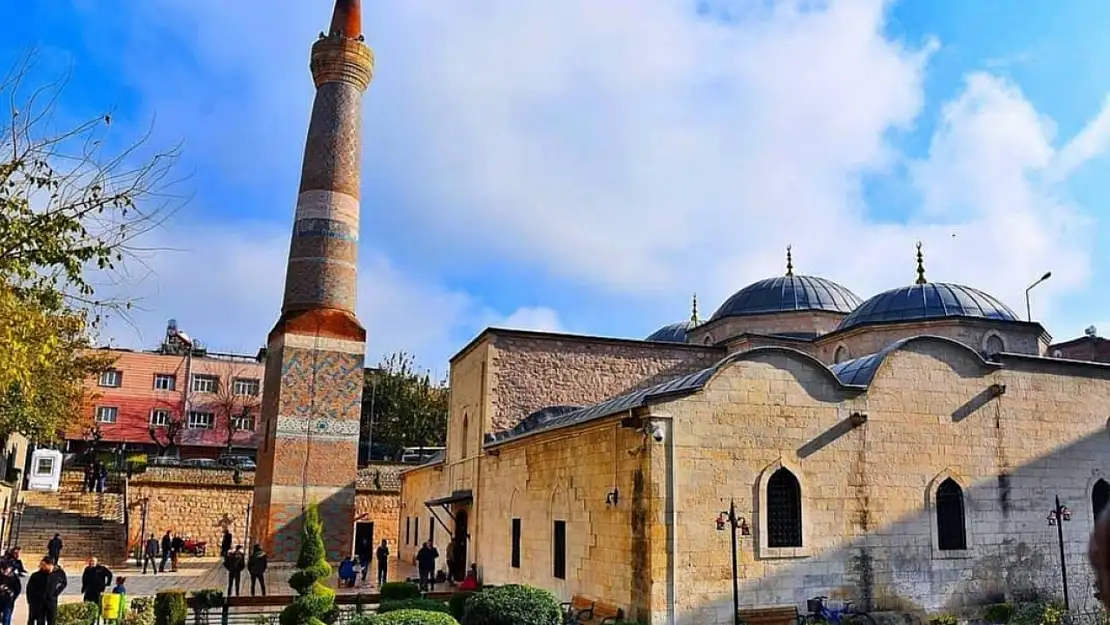Türkiye Genelinde Afetlerden Korunma ve Şehitler İçin Dualar Yükseldi