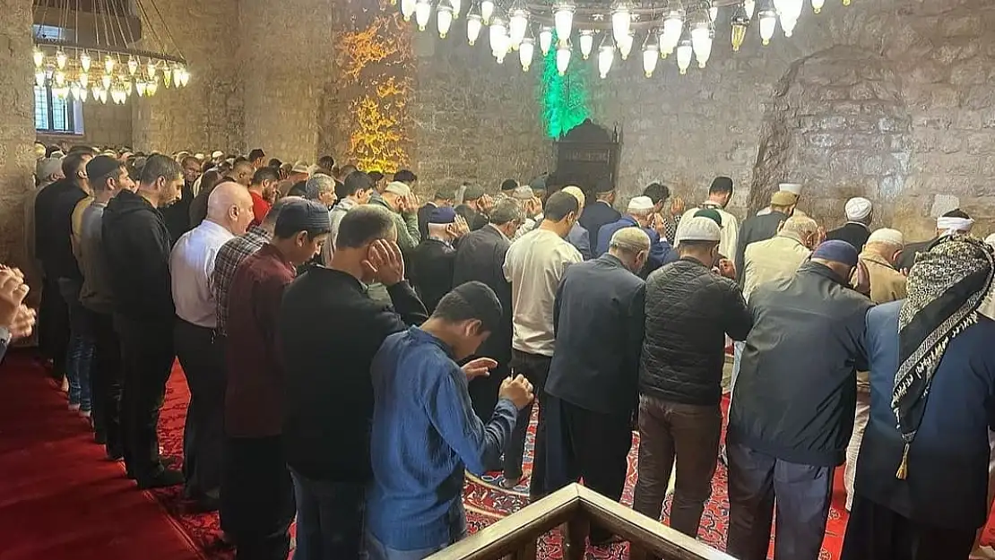 Türkiye Genelinde Bütün Camilerde Cuma Hutbesi Filistinliler İçindi