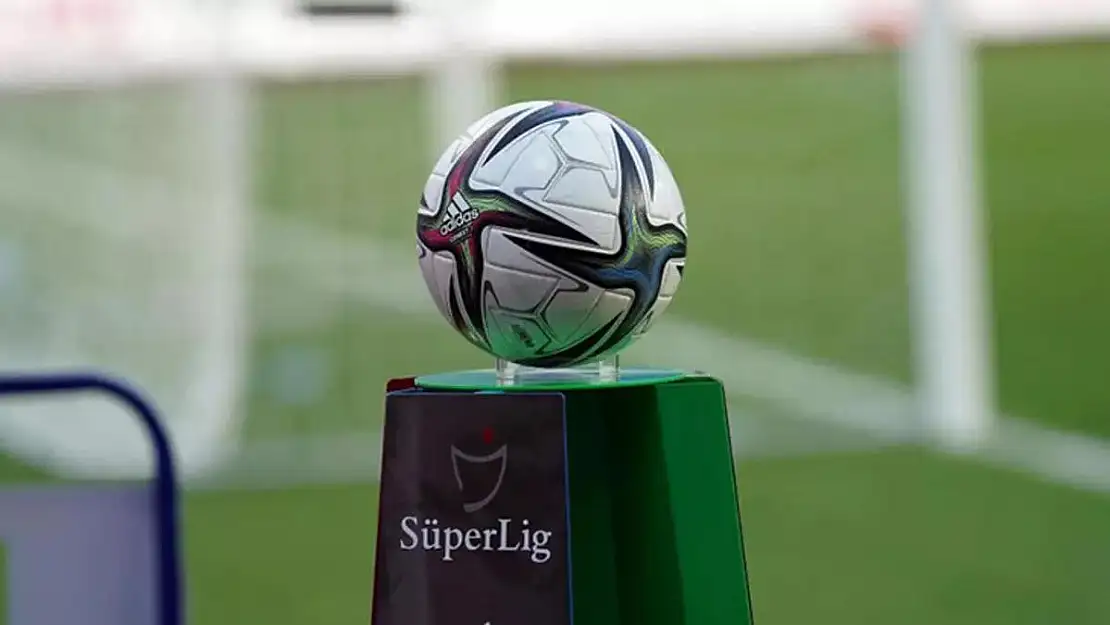 Türkiye Süper Ligi 2023/24 Sezonu Kamuoyu Araştırması