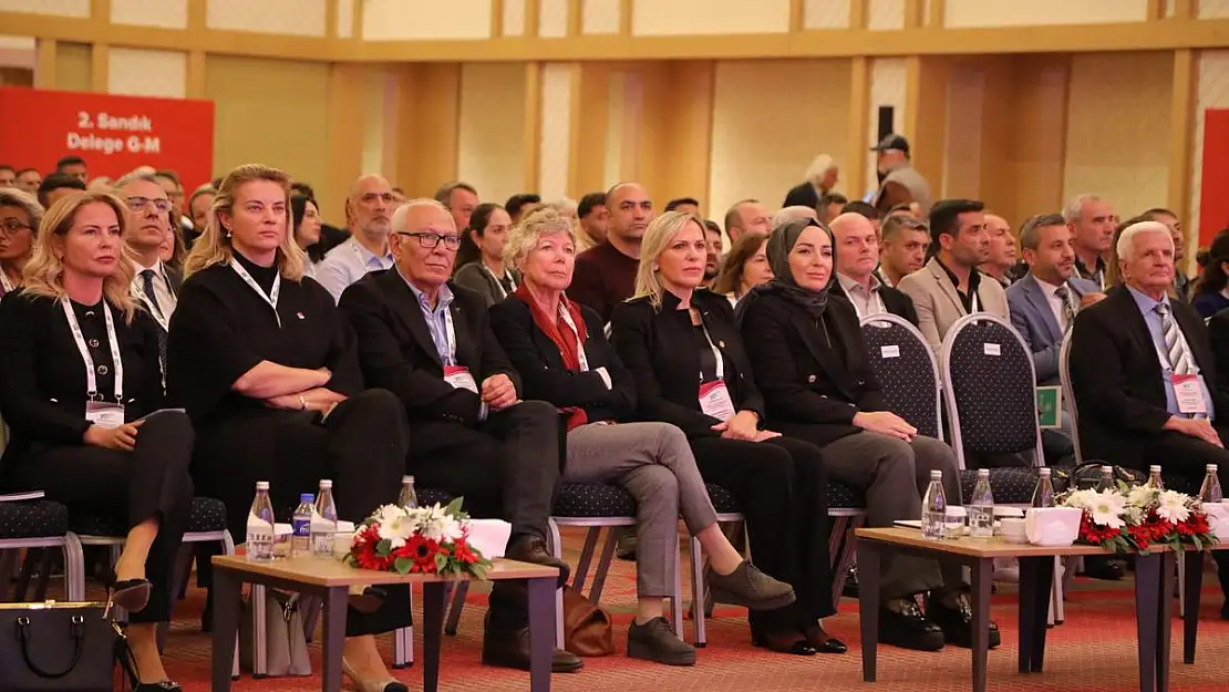 Türkiye Tenis Federasyonu Başkanı Şafak Müderrisgil Oldu