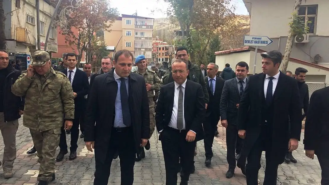 VALİ ALİ FUAT ATİK, PERVARİ İLÇESİNDE TETKİK VE İNCELEMELERDE BULUNDU