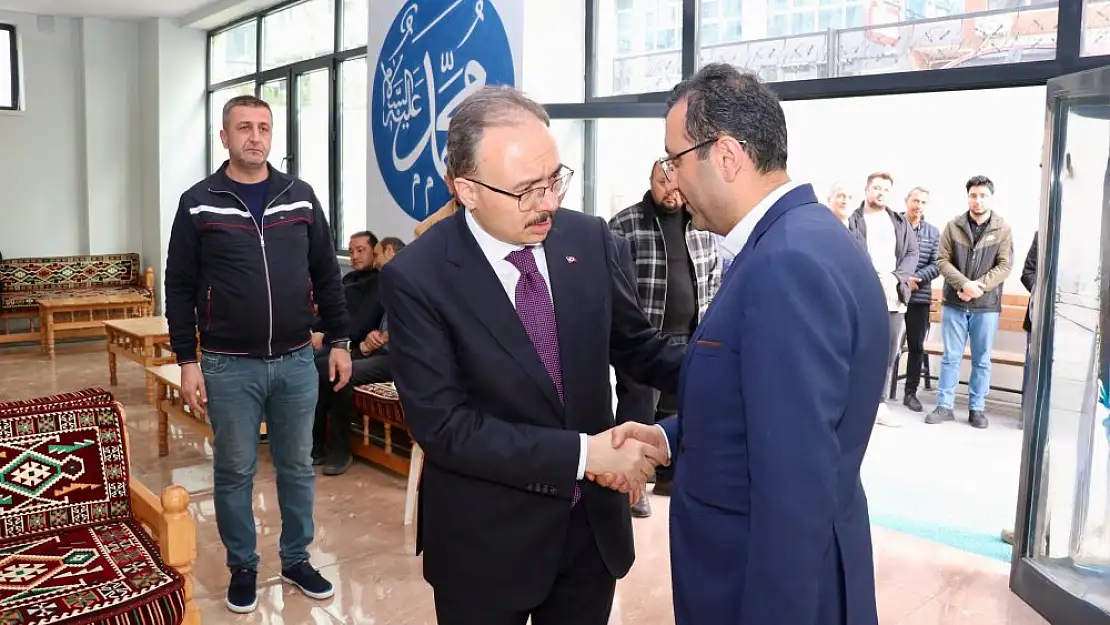 Vali, Belediye Başkan Vekili Dr.Kızılkaya'dan Demirhan Ailesine Taziye Ziyareti