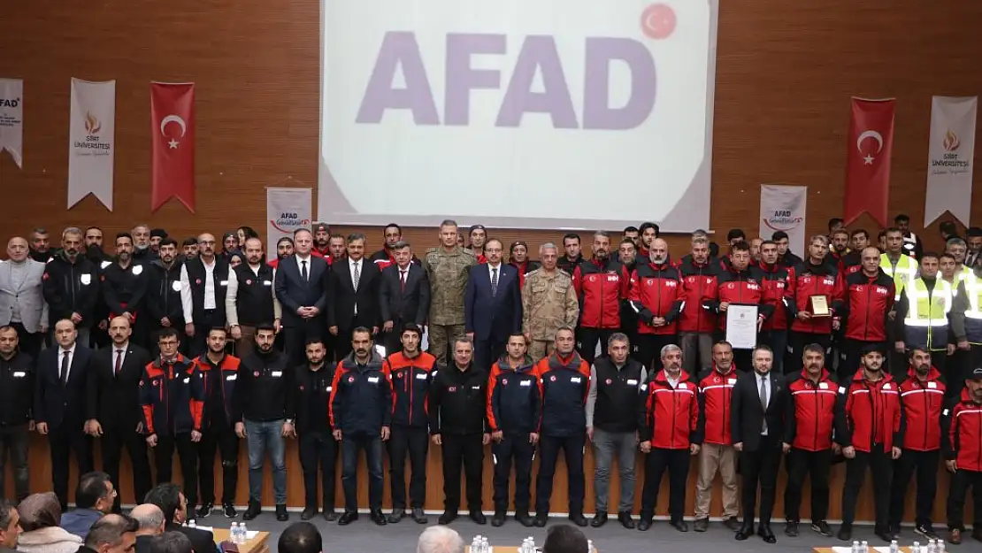 Vali Dr.Kemal Kızılkaya, AFAD Gönüllüleri İle Bir Araya Geldi