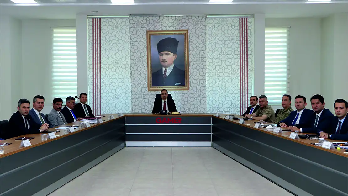 Vali Dr.Kemal Kızılkaya Başkanlığında Haziran Ayı Güvenlik ve Asayiş Bilgilendirme Toplantısı Gerçekleştirildi