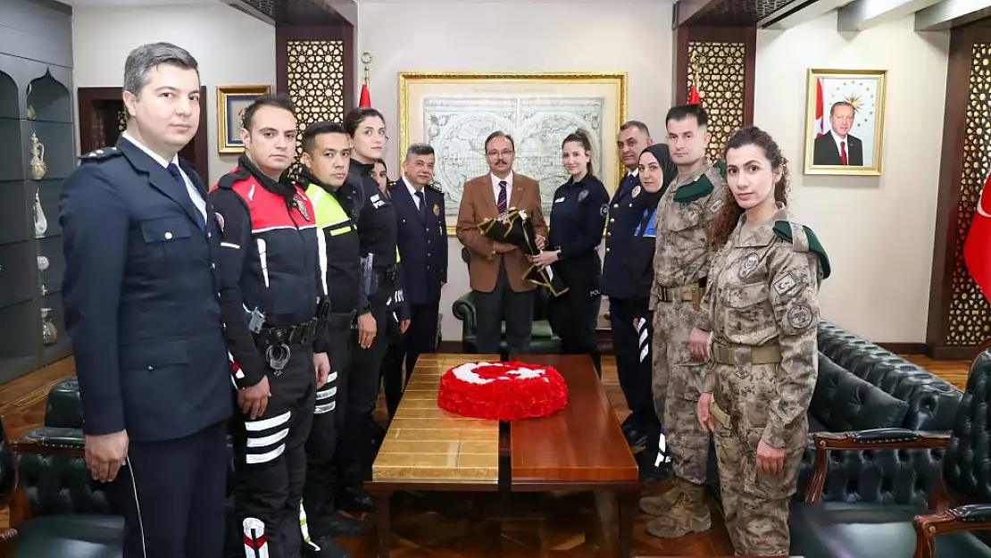 Vali Dr.Kemal Kızılkaya, Emniyet Teşkilatını Makamında Kabul Etti