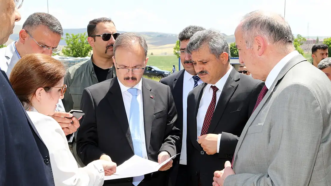 Vali Dr.Kızılkaya 'Arıcılık Uygulama ve Araştırma Merkezini Ziyaret Etti