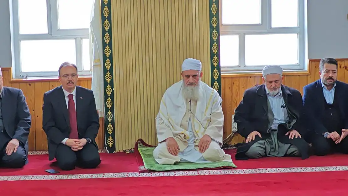 Vali Dr.Kızılkaya'dan Şeyh Bahattin Oran'a Taziye Ziyareti