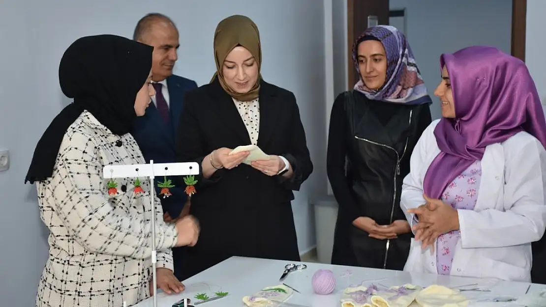 Vali Eşi Nurten Kızılkaya'dan Siirt Olgunlaşma Enstitüsü'ne Ziyaret