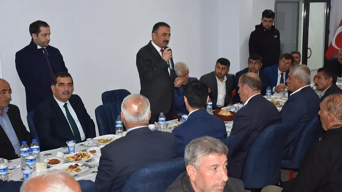 VALİ HACIBEKTAŞOĞLU, BAYKAN'DA MUHTAR VE KANAAT ÖNDERLERİ İLE İFTARDA BİR ARAYA GELDİ