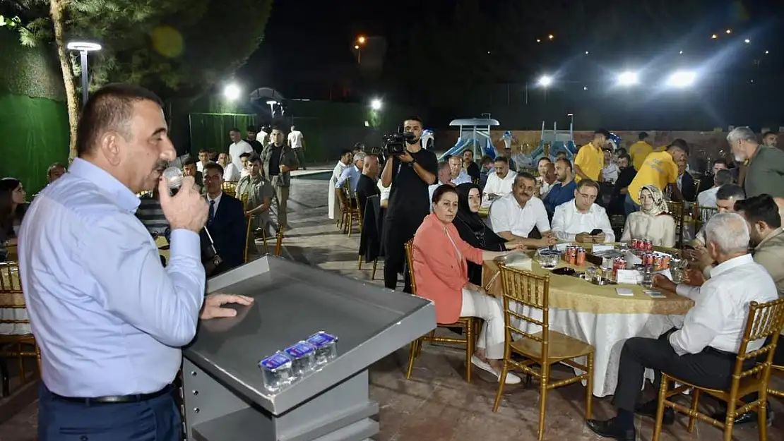 Vali Hacıbektaşoğlu'na Veda Yemeği
