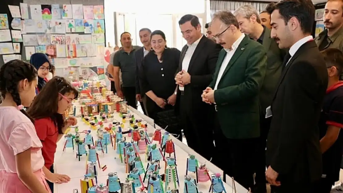 Vali Kızılkaya, Bahçeşehir Kolejinin 'Resim ve Stem Sergisi'ni Açılışını Yaptı