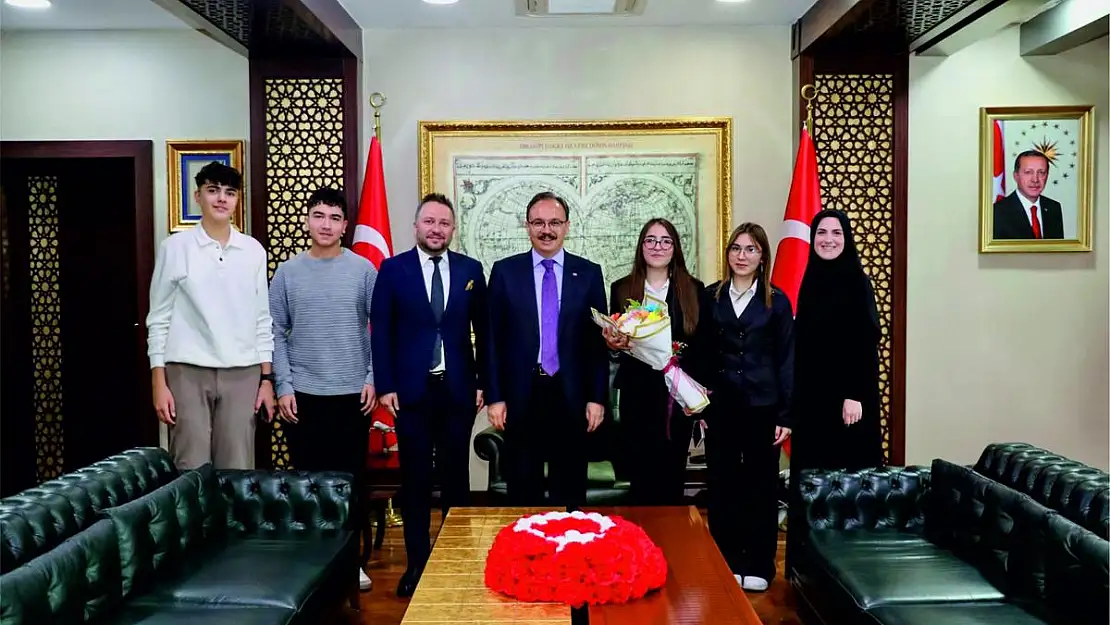 Vali Kızılkaya, Dünya Çocuk Hakları Gününde Çocukları Ağırladı