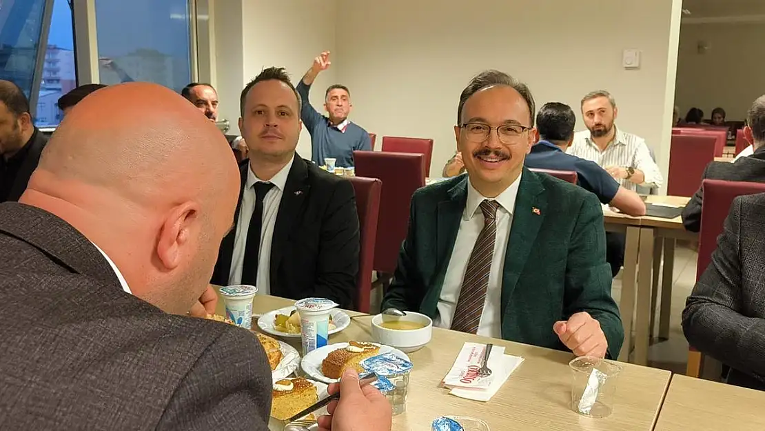 Vali Kızılkaya Hastane Personeli ve Doktorlarla İftarda Buluştu