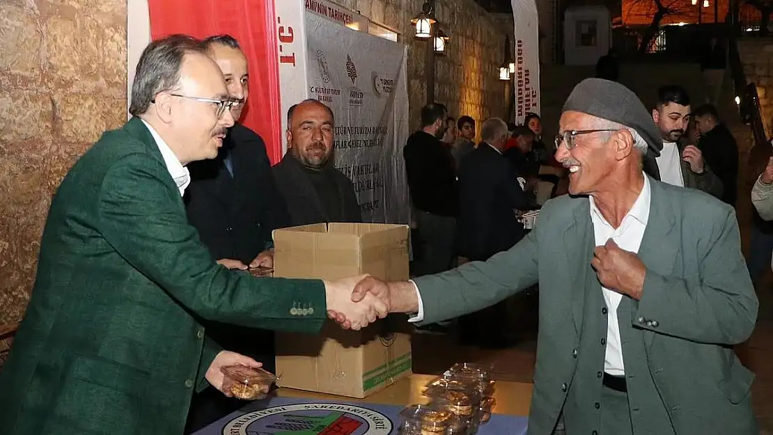 Vali Kızılkaya, Kadir Gecesi'ni Halkla Birlikte Geçirdi
