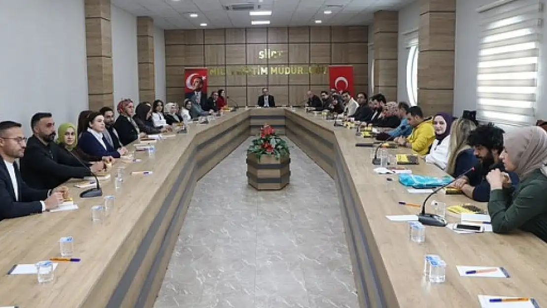Vali Kızılkaya, Öğretmenlerle Bir Araya Geldi