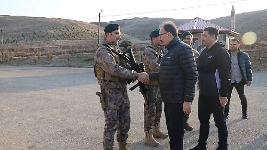 Vali Kızılkaya, Özel Harekat Polisleriyle Buluştu