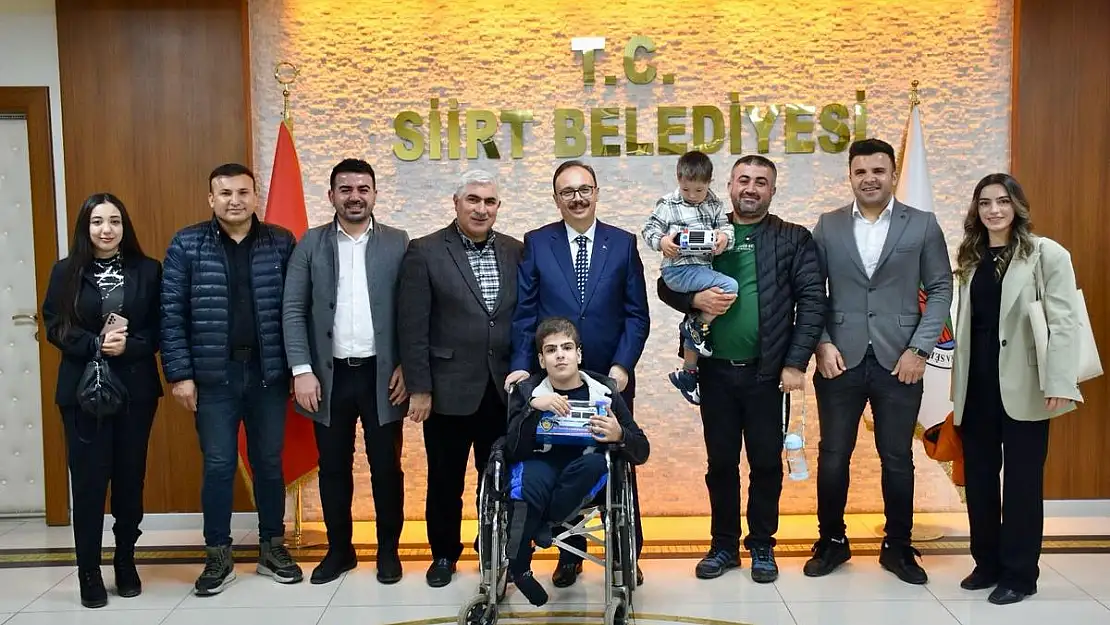 Vali Kızılkaya, Pervari ve Siirt'teki Özel Eğitim Merkezleri Yönetici ve çalışanlarını Makamında Ağırladı