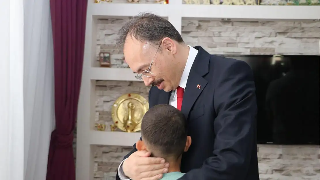 Vali Kızılkaya, Ramazan Bayramında Şehit Ailelerini Yalnız Bırakmadı