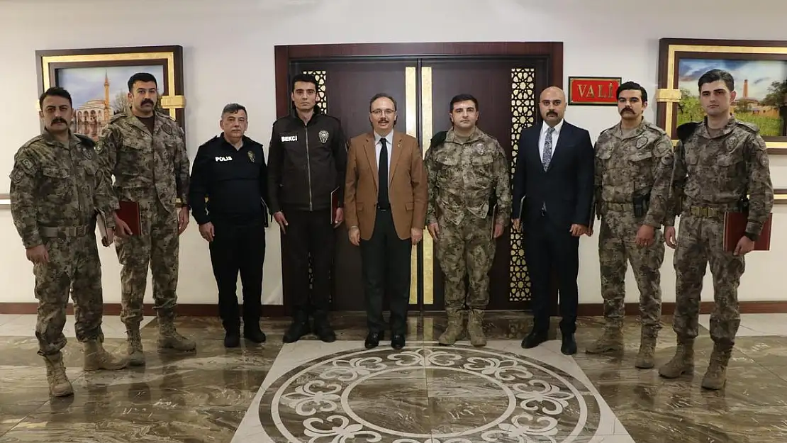 Vali Kızılkaya, Siirt'in Huzuru İçin Fedakarca Görev Yapan Emniyet Personelini Ödüllendirdi