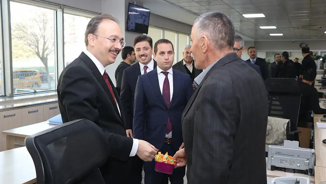 Vali ve Belediye Başkanı Dr.Kızılkaya, Belediye Çalışanlarıyla Bir Araya Geldi