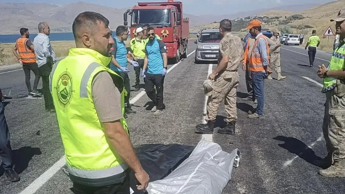 Van-Erciş'teki Feci Kazaya Siirt Eruh ERKUT Ekipleri de Müdahale Etti