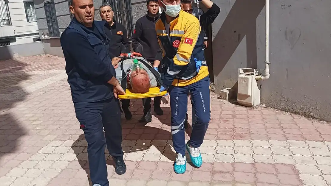 Yalnız Yaşayan Adam Kafa Travması Geçirdi, İmdadına İtfaiye Yetişti