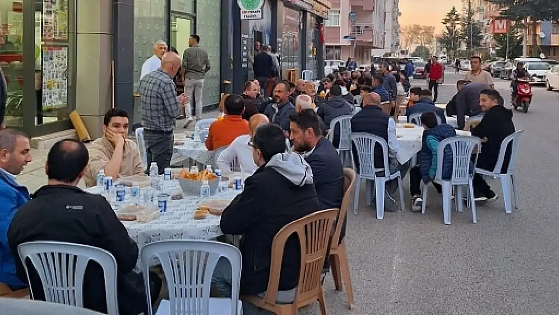 Yalova Siirtliler Vakfı'ndan Ramazan Ayı Boyunca Dokuz Bin Kişiye İftar