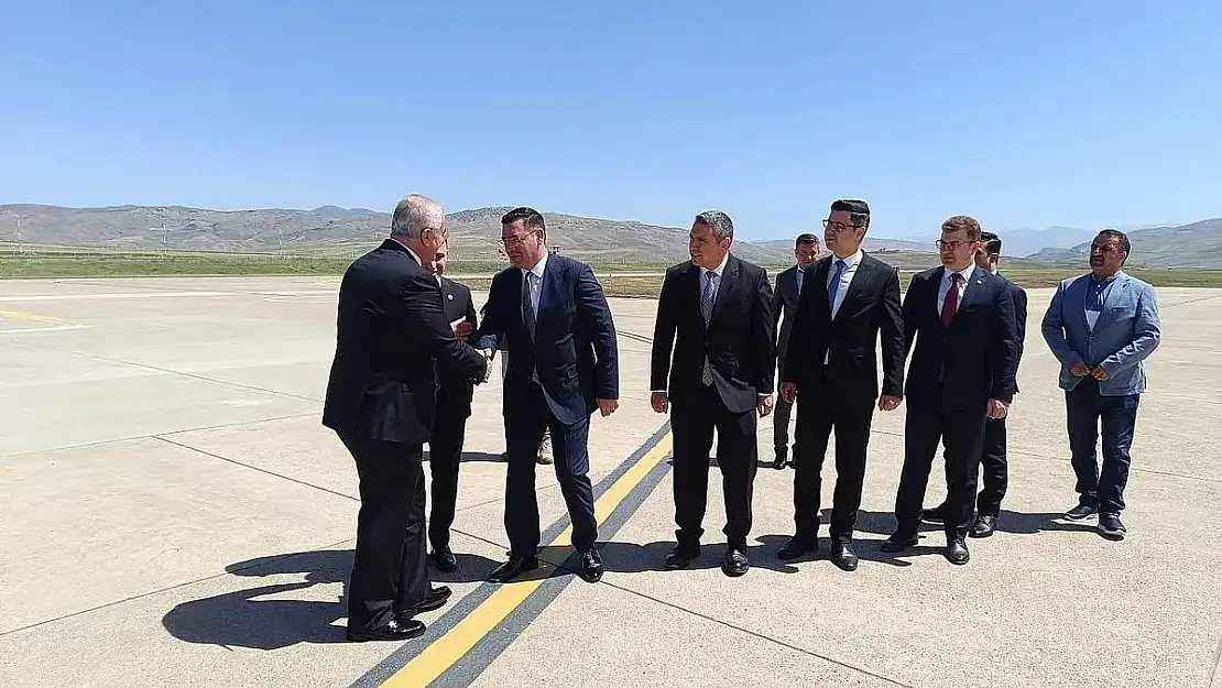 Yargıtay Onursal Başkanı ve Kamu Başdenetçisi Akarca'dan Siirt'e Ziyaret