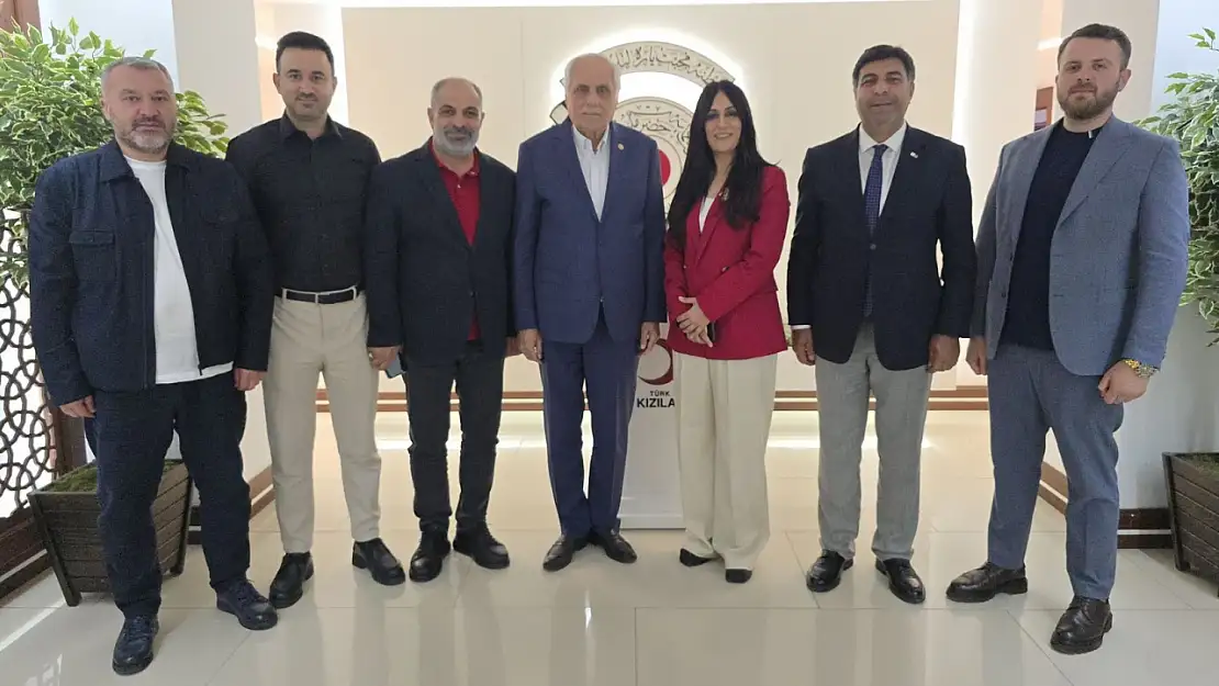 Yener Tanık'a Siirtli Hemşehrilerinden Anlamlı Ziyaret