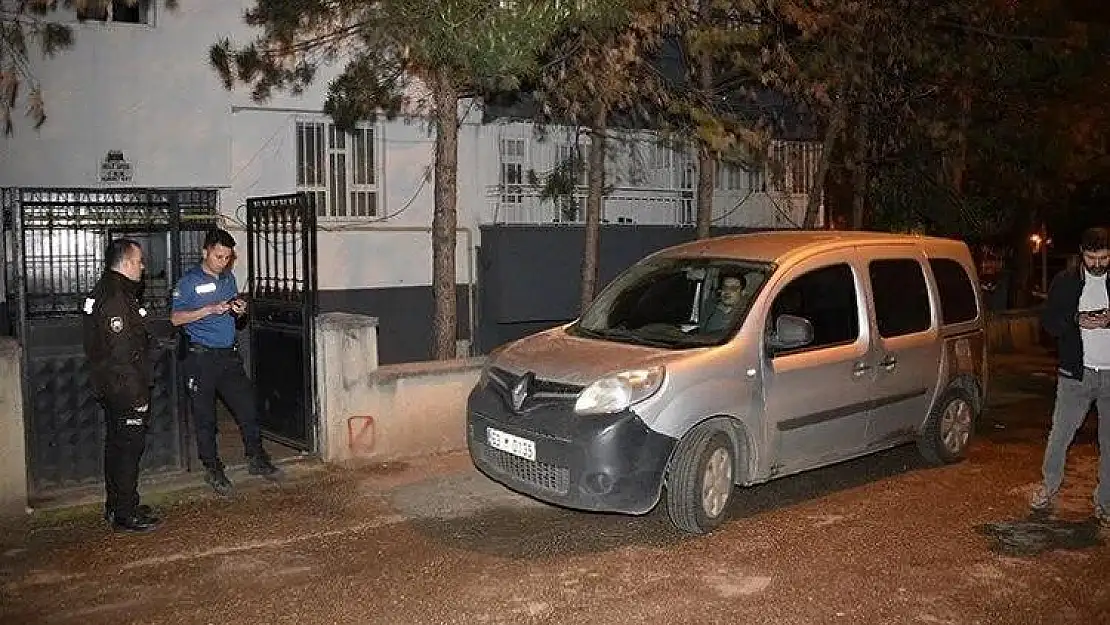 Yeni Doğan Bebek Sokağa Terk Edildi