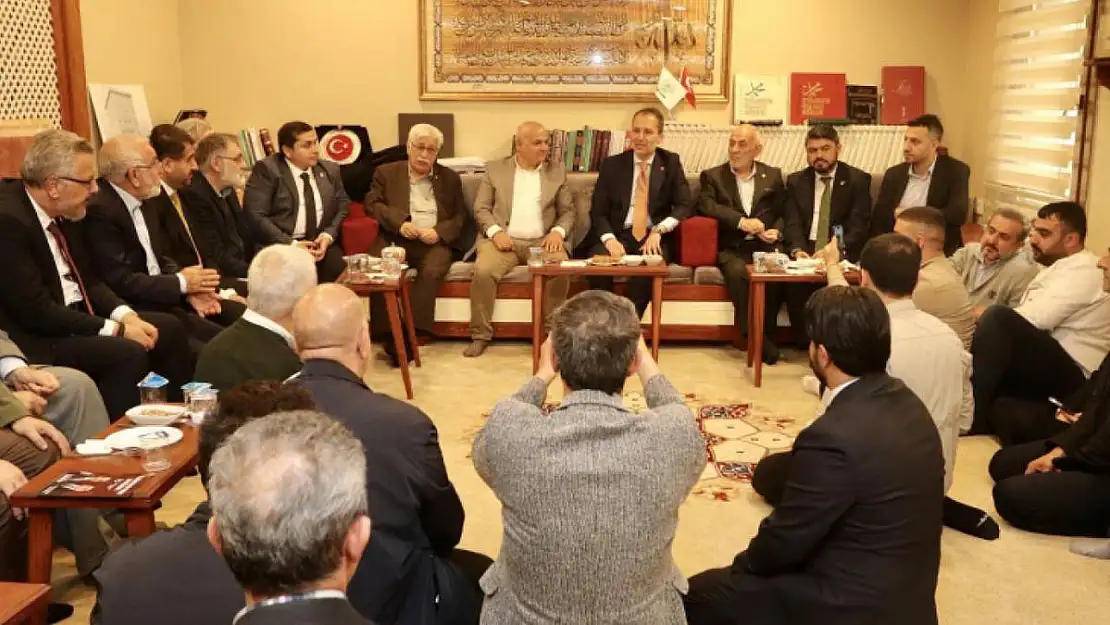 Yeniden Refah Partisi Genel Başkanı Fatih Erbakan'dan Siirt Vakfına Ziyaret