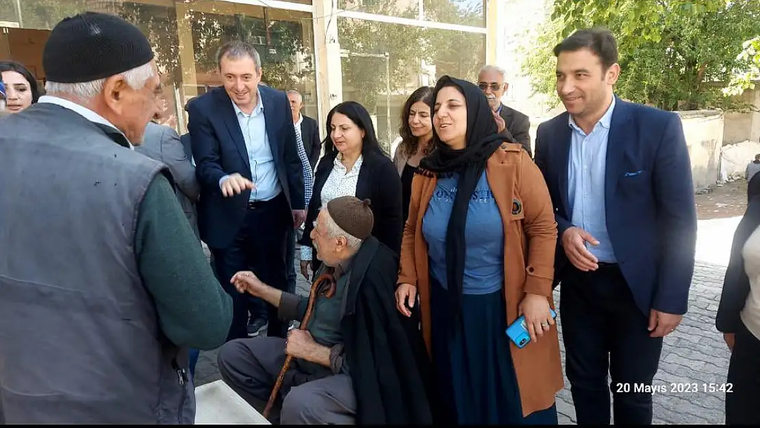 Yeşil Sol Parti 2. Tur Seçimleri Nedeniyle Çalışmalarını Sürdürüyor