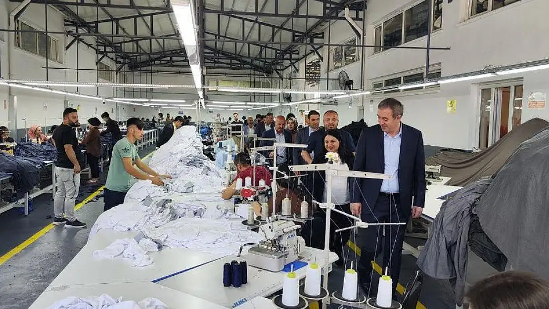 YEŞİL SOL PARTİ ÇALIŞMALARINI SÜRDÜRÜYOR