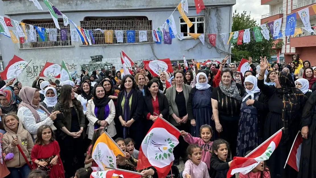 YEŞİL SOL PARTİ SİİRT'TE KADIN ŞÖLENİ ETKİNLİĞİ DÜZENLEDİ