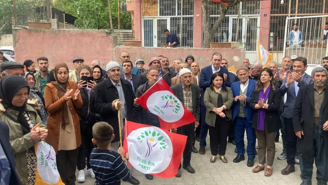 YEŞİL SOL PARTİ ŞİRVAN'DA SEÇİM BÜROSUNU HALAYLARLA AÇTI!