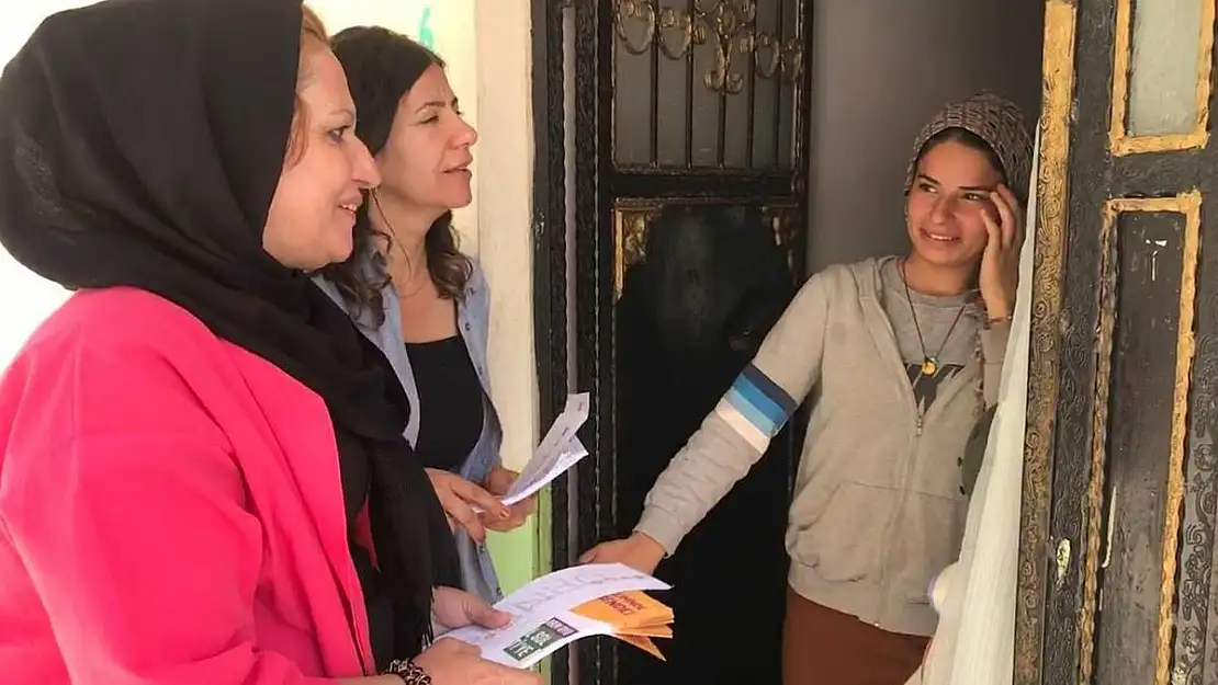 Yeşil Sol Parti ve HDP Yöneticileri Vatandaşa Nasıl Oy Kullanılacağını Gösterdiler