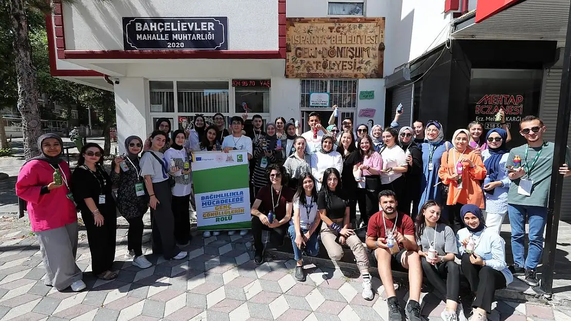 YEŞİLAY BAŞKANI DOÇ. DR. MEHMET DİNÇ: 'BAĞIMLILIKLARI GENÇLERİN DESTEĞİYLE YENECEĞİZ'