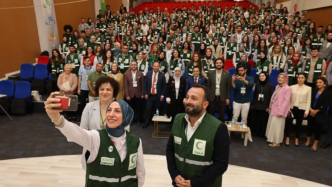 Yeşilay'dan 201 Üniversite Öğrencisine Bağımlılıkla Mücadele Eğitimi