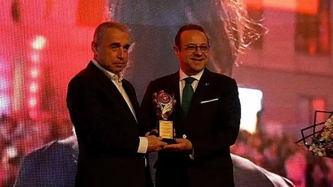 Yılın Diplomat Ödülü Hemşerimiz Egemen Bağış'a Verildi