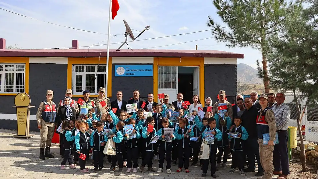 'Yüzü Gülen Çocuklarla Nice 100 Yıllara' Projesi Kemerli Köyü'nde Coşkuyla Karşılandı